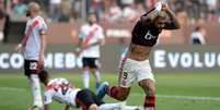 Ao marcar segundo gol contra River Plate, Gabigol sacramentou segunda Libertadores do Flamengo em 2019 (Foto: ERNESTO BENAVIDES / AFP)  Foto: Lance!