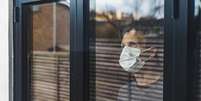 Estratégia considerada mais eficiente para evitar a propagação do coronavírus, isolamento social também tem causado problemas  Foto: Getty Images / BBC News Brasil