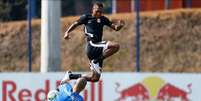 Sem vencer há seis jogos, Red Bull Bragantino tenta iniciar reação contra o Ceará.  Foto: Reprodução/Twiter / Estadão