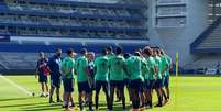 O técnico Domènec Torrent durante atividade no Estádio George Capwell, em Guayaquil (Foto: Twitter/Flamengo)  Foto: Lance!