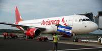 Aeronave da Avianca em aeroporto de El Salvador. 19/9/2020. REUTERS/Jose Cabezas  Foto: Reuters