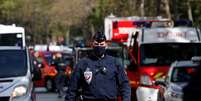 Opera&ccedil;&atilde;o policial nas proximidades da antiga reda&ccedil;&atilde;o da revista Charlie Hebdo, em Paris
25/09/2020
REUTERS/Gonzalo Fuentes  Foto: Reuters