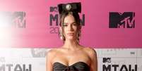 Bruna Marquezine responde haters em canal de Giovanna Ewbank<iframe width="560" height="315" src="https://www.youtube.com/embed/l21lvXv9AUY" frameborder="0" allow="accelerometer; autoplay; clipboard-write; encrypted-media; gyroscope; picture-in-picture" allowfullscreen></iframe>  Foto: Reprodução, Youtube / PurePeople