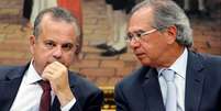 Ministro Paulo Guedes e seu então secretário especial de Previdência, Rogério Marinho --hoje ministro de Desenvolvimento Regional--, participam de audiência pública no Congresso
08/05/2019
REUTERS/Adriano Machado  Foto: Reuters