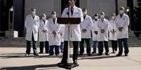 O médico Sean Conley declarou, em entrevista à imprensa, que Trump está 'muito bem'  Foto: Reuters / BBC News Brasil