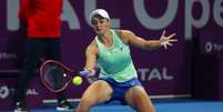 Australiana Ashleigh Barty faz jogada em partida contra Petra Kvitova
28/02/2020
REUTERS/Ibraheem Al Omari  Foto: Reuters