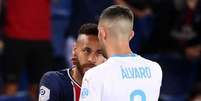 Momento da discussão entre Neymar e Álvaro Gonzalez (Foto: AFP)  Foto: Lance!