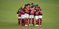 A união do time na partida contra o Goiás, no Maracanã, nesta terça-feira (Foto: Alexandre Vidal/Flamengo)  Foto: Lance!