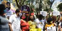O candidato à prefeitura de São Paulo, Guilherme Boulos (Psol), participa de um encontro com integrantes de movimentos negros para debater o tema "A Educação Antirrascista"  Foto: Fábio Vieira/FotoRua / Estadão