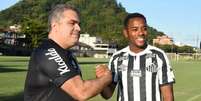 Robinho teve contrato com o Santos suspenso (Foto: Divulgação/Santos)  Foto: LANCE!