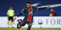 Com Neymar de garçom, PSG bate o Dijon e assume a liderança do Francês  Foto: Gonzalo Fuentes / Reuters
