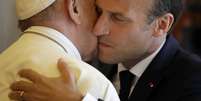 Papa Francisco e Emmanuel Macron durante reunião em 26 de junho de 2018  Foto: EPA / Ansa - Brasil