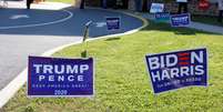 Propaganda de Trump e Biden em Cherryville, Pensilv&acirc;nia
03/11/2020
REUTERS/Rachel Wisniewski  Foto: Reuters