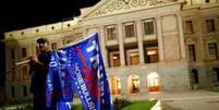 Apoiador do presidente dos EUA, Donald Trump, em Phoenix, Arizona
04/11/2020
REUTERS/Edgard Garrido  Foto: Reuters