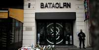 Homenagem em frente ao Bataclan, em Paris
13/11/2020
REUTERS/Benoit Tessier  Foto: Reuters