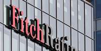 Logotipo da Fitch Ratings em prédio no distrito financeiro de Canary Wharf em Londres, Reino Unido, 3 de março de 2016. REUTERS/Reinhard Krause  Foto: Reuters