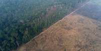 Trecho da floresta amazônica derrubada por fazendeiros e madeireiros em Apui (AM). Imagem feita por drone em agosto.
REUTERS/Ueslei Marcelino  Foto: Reuters