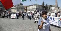 Protesto de trabalhadores do setor de turismo em Roma, capital da Itália, em junho passado  Foto: ANSA / Ansa - Brasil