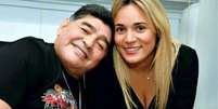 Maradona viveu uma midiática relação de amor e ódio com Rocío Oliva  Foto: Reprodução