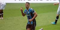 Diego Souza marca duas vezes e Grêmio vence o Vasco por 4 a 0 (Raul Pereira / Fotoarena / Agência Lancepress!)  Foto: LANCE!