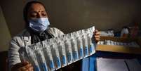 A vacina local foi aprovada apesar da ausência de dados sobre sua eficácia  Foto: EPA / BBC News Brasil