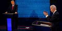 Trump e Biden em debate no mês de outubro; dois meses após eleição presidencial, republicando tenta último lance para impedir posse do democrata  Foto: Morry Gash/REUTERS / BBC News Brasil