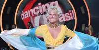 Xuxa à frente da apresentação do 'Dancing Brasil'.  Foto: Blad Meneghel / Record TV / Divulgação / Estadão