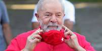 Recursos fundamentais para o futuro do ex-presidente Luiz Inácio Lula da Silva e do senador Flávio Bolsonaro aguardam decisão de Gilmar Mendes  Foto: Reuters / BBC News Brasil