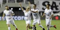 Santos dá show, vence o Boca e está na final da Libertadores  Foto: Andre Penner / Reuters