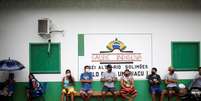 Indígenas da etnia ticuna aguardam para receber vacina da Sinovac contra Covid-19 em Tabatinga,  Amazonas
 19/1/2021 REUTERS/Adriano Machado  Foto: Reuters