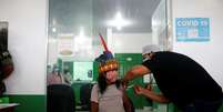 Indígena recebe dose de vacina contra o coronavírus em Tabatinga, no Amazonas
19/01/2021
REUTERS/Adriano Machado  Foto: Reuters