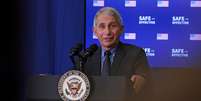 Anthony Fauci na Casa Branca em Washington
18/12/2020 REUTERS/Cheriss May  Foto: Reuters