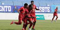 Jogadores da Portuguesa comemoram gol marcado sobre o Marília durante a Copa Paulista  Foto: Divulgação/ Portuguesa / Estadão Conteúdo