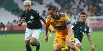 O Tigres (MEX) bateu o Palmeiras por 1 a 0 (Foto: Karim JAAFAR / AFP)  Foto: Lance!