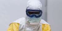 O ebola se espalha pelo contato físico próximo com pessoas infectadas  Foto: AFP / BBC News Brasil
