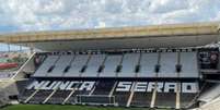 Mosaico está sendo preparado na Neo Química Arena (Foto: Reprodução)  Foto: Lance!