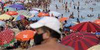 Banhistas durante pandemia de Covid-19 em praia do Rio de Janeiro
16/02/2021 REUTERS/Ricardo Moraes  Foto: Reuters