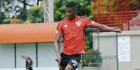 Orejuela em seu primeiro treino pelo São Paulo (Foto: Reprodução/ Twitter @SaoPauloFC)  Foto: Lance!