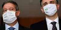 Lira (à esquerda) e Pacheco falam durante entrevista em Brasília
12/2/2021 REUTERS/Ueslei Marcelino  Foto: Reuters