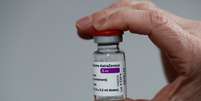 Frasco de vacina da AstraZeneca contra Covid-19 em laboratório de Paris
19/03/2021 REUTERS/Benoit Tessier  Foto: Reuters