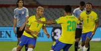 'Na parte do continente que a gente joga, tem a Argentina, que é muito distante do ponto de vista do Brasil entre os que jogam na Conmebol. A gente acaba se nivelando por baixo', diz especialista Pedro Trengrouse (Foto: AFP)  Foto: Lance!