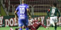 Goleiro do Verd&atilde;o foi expulso na metade do primeiro tempo (Cesar Greco / Palmeiras)  Foto: LANCE!