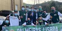 Torcedores do Palmeiras em Portugal demonstraram carinho por Abel Ferreira  Foto: Reprodução/Twitter / Estadão Conteúdo