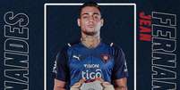 Goleiro do S&atilde;o Paulo, Jean &eacute; emprestado ao Cerro Porte&ntilde;o, do Paraguai.  Foto: Reprodu&ccedil;&atilde;o/Cerro Porte&ntilde;o Twitter / Estad&atilde;o