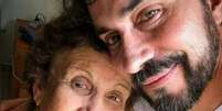 O padre Fábio de Melo e a mãe, Ana Maria, que morreu por complicações de covid-19, aos 83 anos de idade  Foto: Instagram/@pefabiodemelo / Estadão