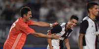 Buffon se sente bem e quer jogar mais uma temporada (Foto: HECTOR RETAMAL / AFP)  Foto: Lance!