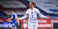 Griezmann chegou ao segundo gol nas Eliminatórias Europeias (Foto: FRANCK FIFE / AFP)  Foto: Lance!