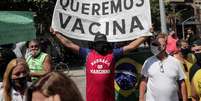 Protesto no Rio de Janeiro contra novas medidas anti-Covid  Foto: EPA / Ansa - Brasil