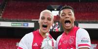 Antony e David Neres comemoram gol do Ajax  Foto: Reprodução/Instagram/Ajax