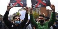 Protesto de torcedores do Chelsea contra a Superliga  Foto: EPA / Ansa - Brasil